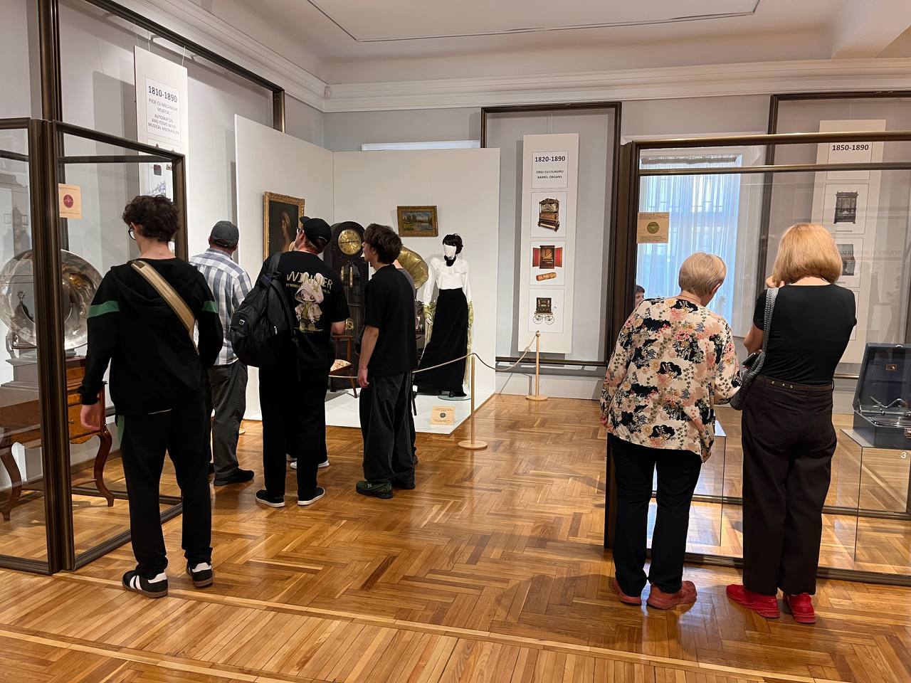 Iubitorii de artă și istorie au avut acces gratuit la muzee și au admirat expoziții impresionante