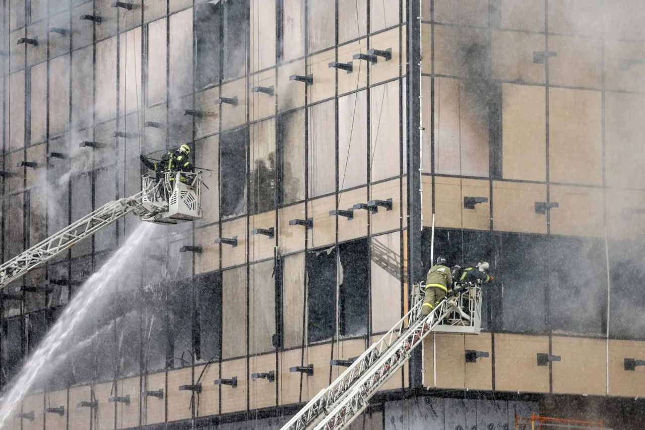 Incendiu devastator într-o clădire din Moscova: Cel puțin șapte morți și 13 răniți