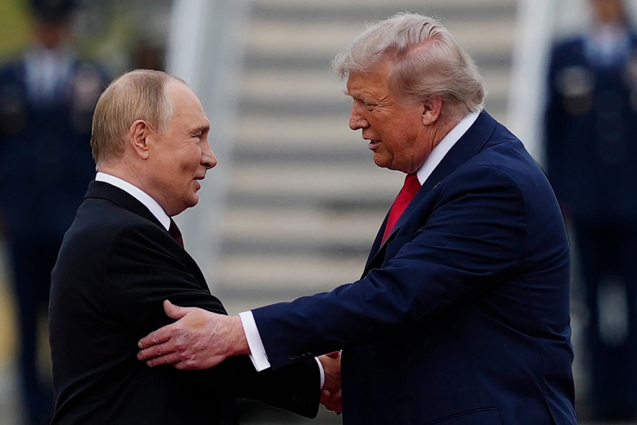 Acordul Trump-Putin privind motorina, criticat în SUA. „Nu ar trebui să-i oferim lui Putin un colac de salvare financiar”