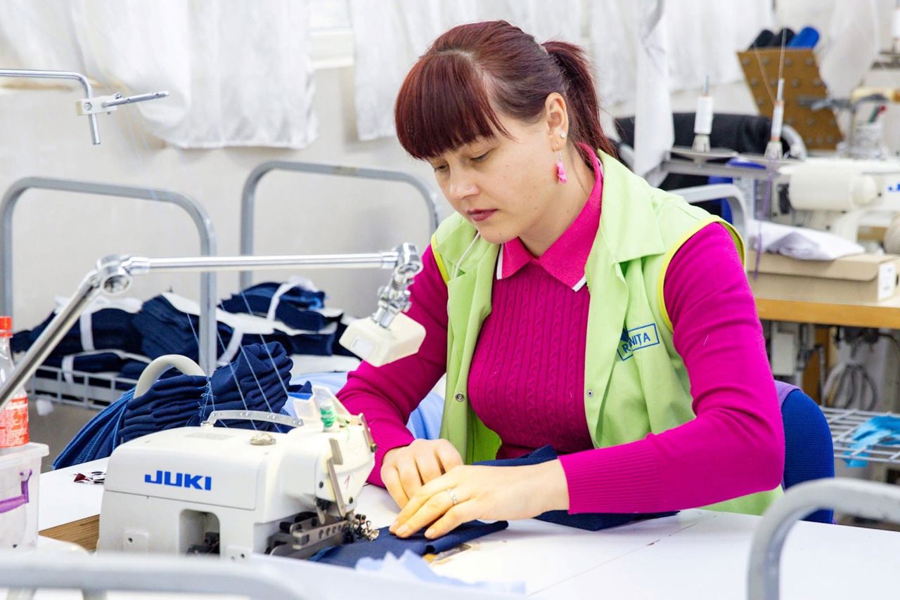 Comenzi din Europa, dar lipsă de personal: fabricile din Moldova se luptă să supraviețuiască