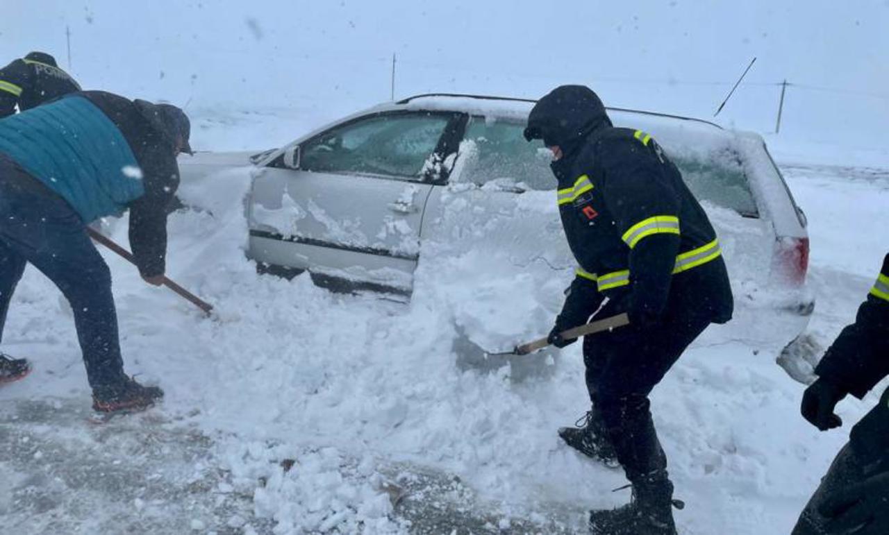 Cod Portocaliu de vreme rea: Poliția îndeamnă șoferii să fie prudenți